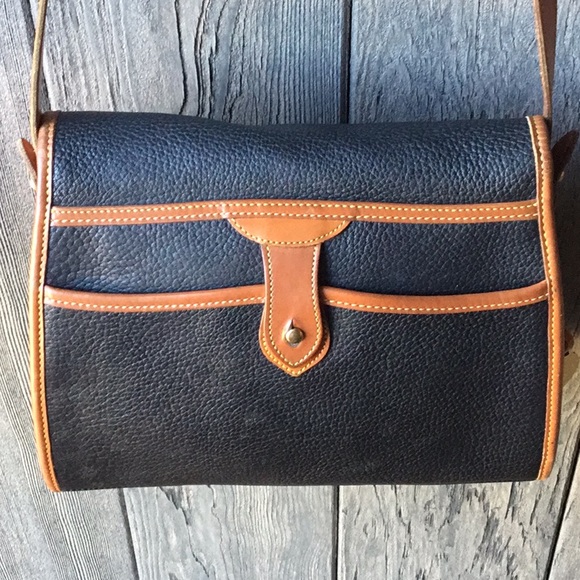 EUC Dooney & Bourke Handbag - Picture 2 of 10